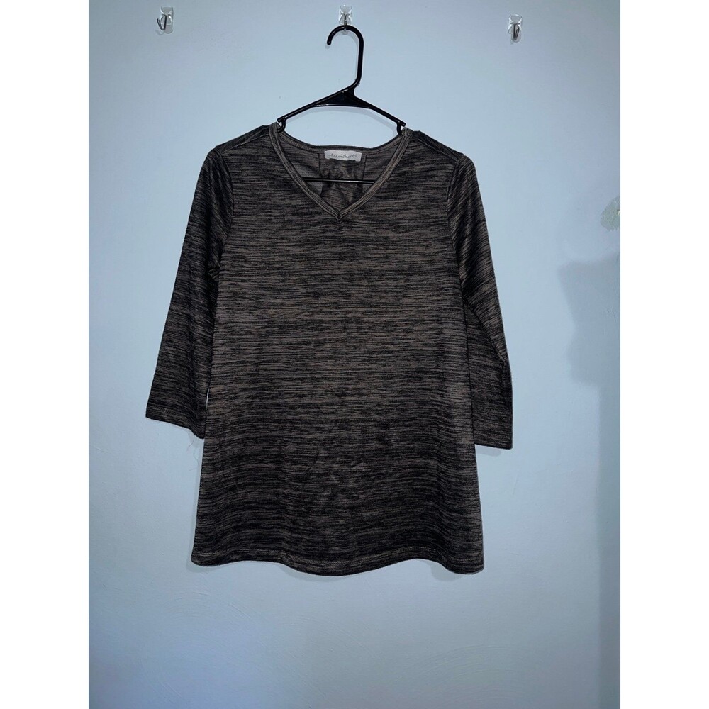 Women's 3/4 Sleeve V-Neck Knit Top